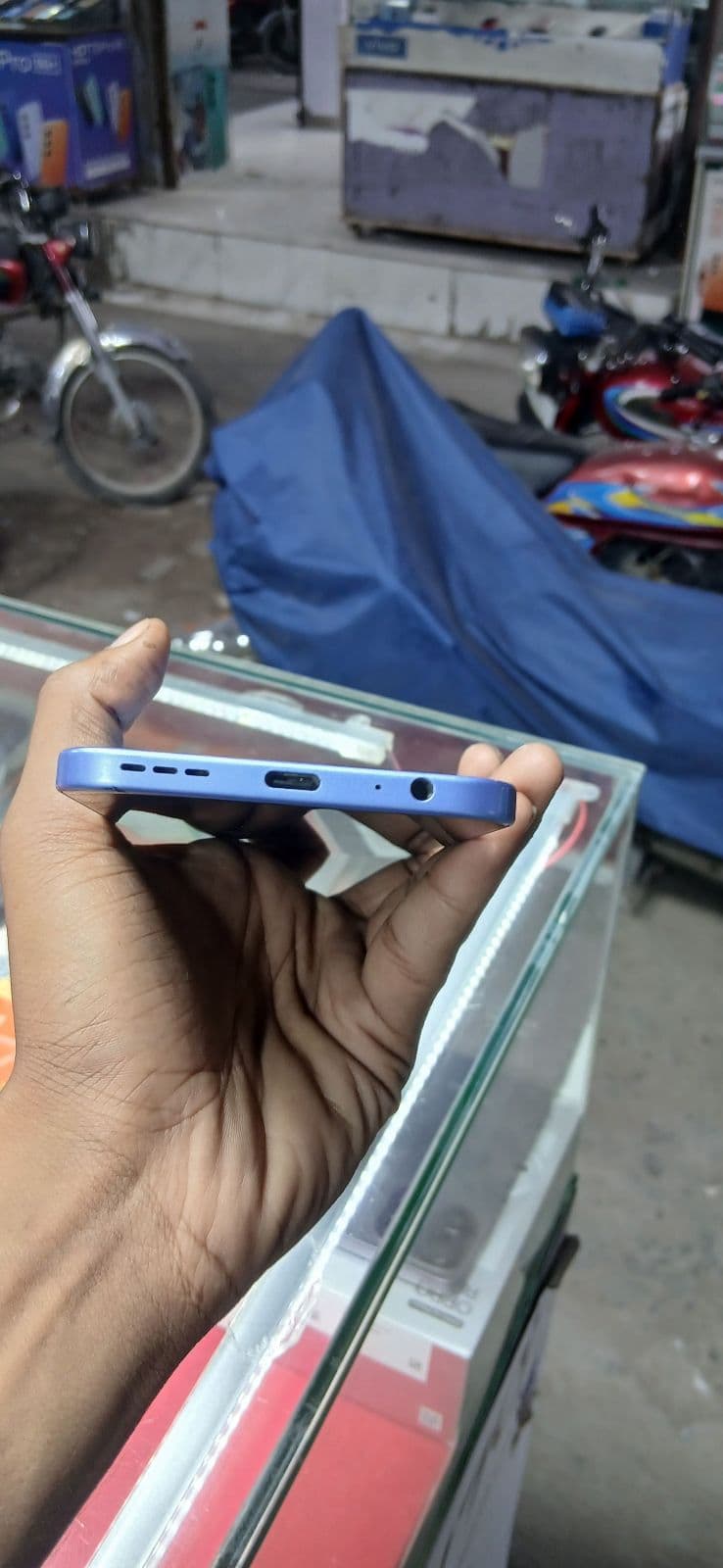 Tecno Spark 40 Pro 8GB / 256GB in Lake Blue — photo 4