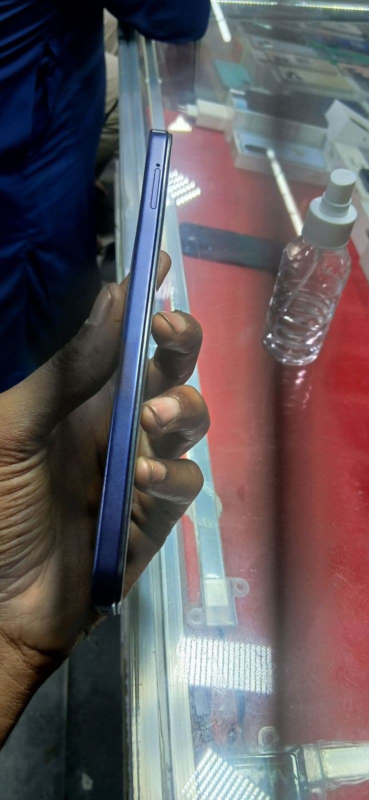 Vivo Y05 4GB / 128GB in Voyage Black — photo 4