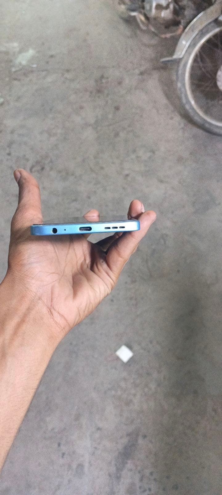 Infinix Hot 60 Pro 8GB / 128GB in Sapphire Blue — photo 3