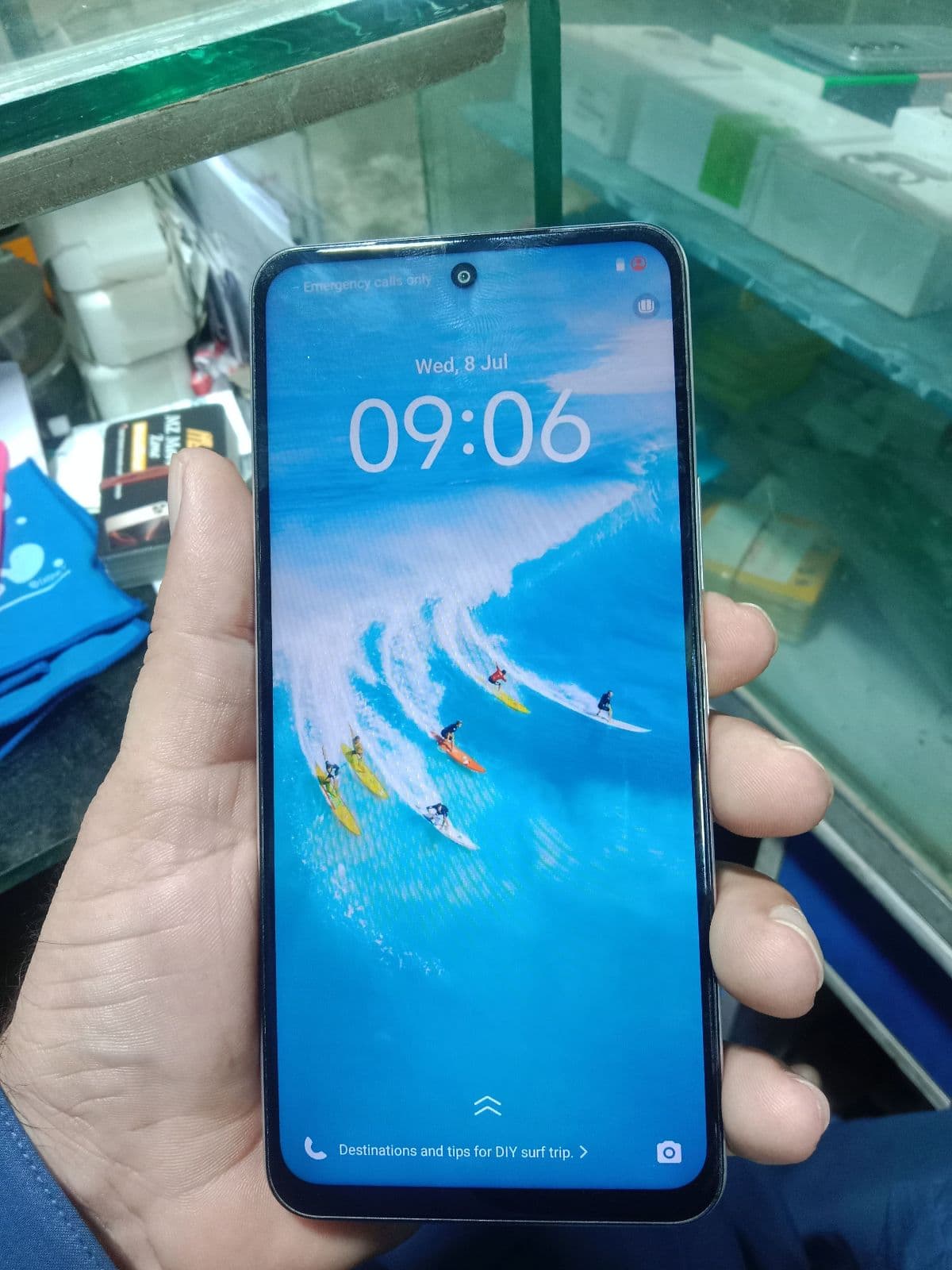 Vivo Y19s 6GB / 128GB in Titanium Gold — photo 2