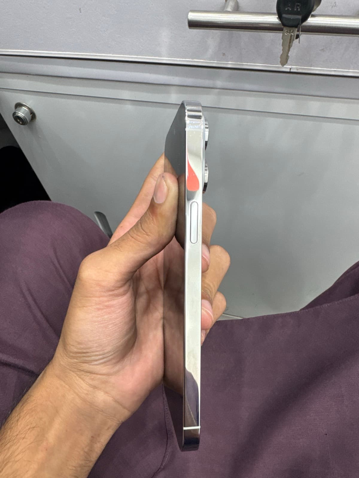 Apple iPhone 14 Pro Max 128GB in Silver — photo 3