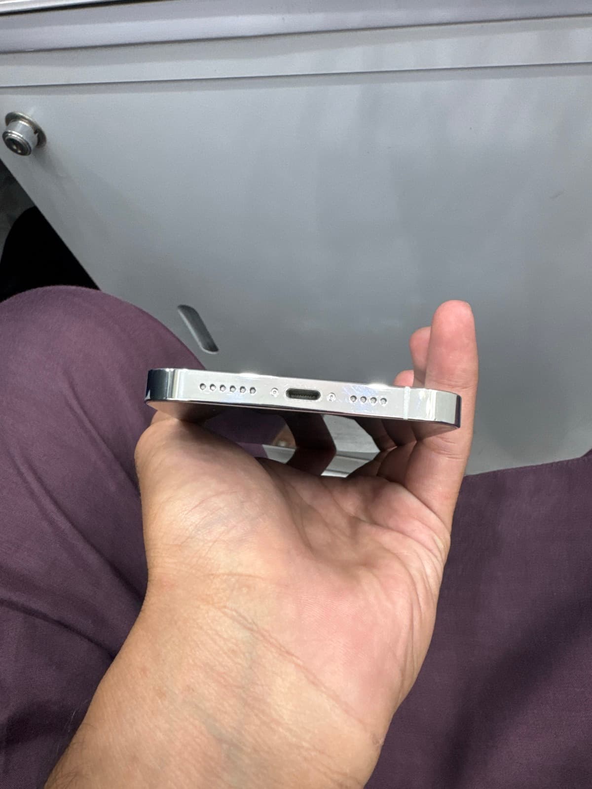 Apple iPhone 14 Pro Max 128GB in Silver — photo 4