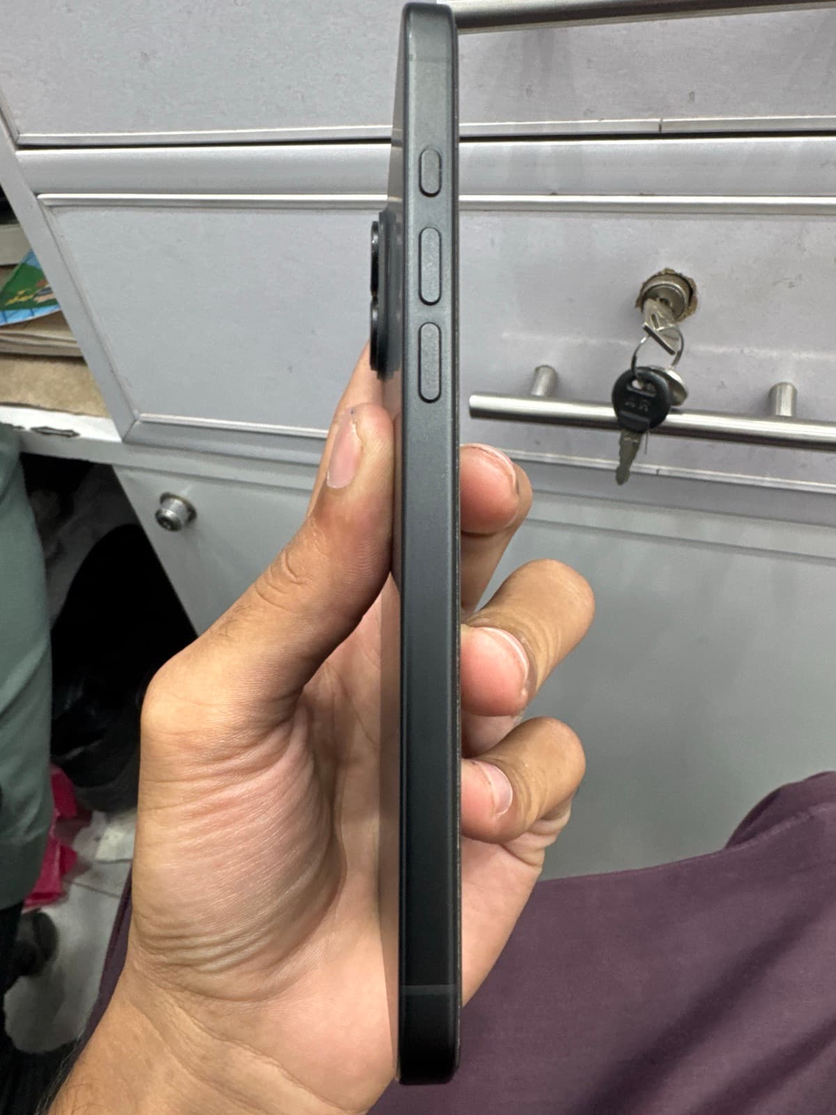 Apple iPhone 16 Plus 128GB in Black — photo 2