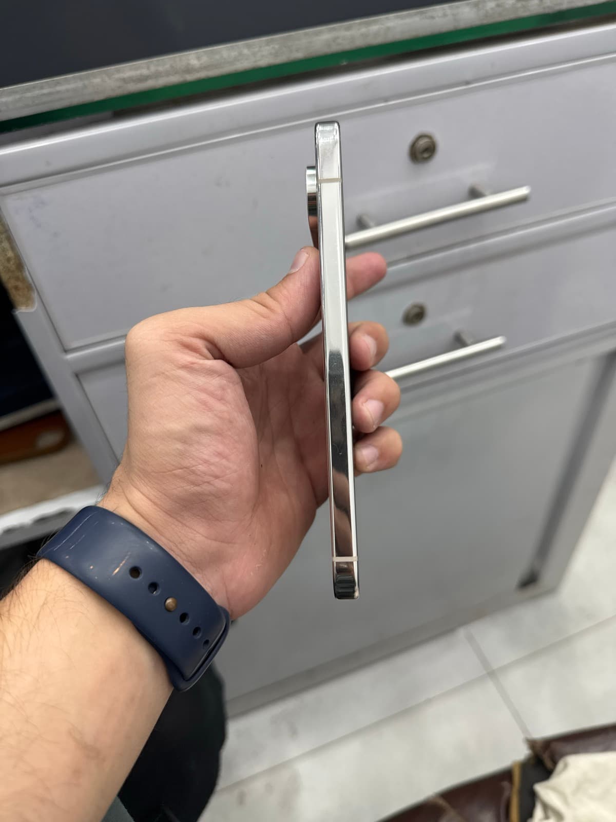 Google Pixel 9 Pro XL 16GB / 256GB in Porcelain — photo 3
