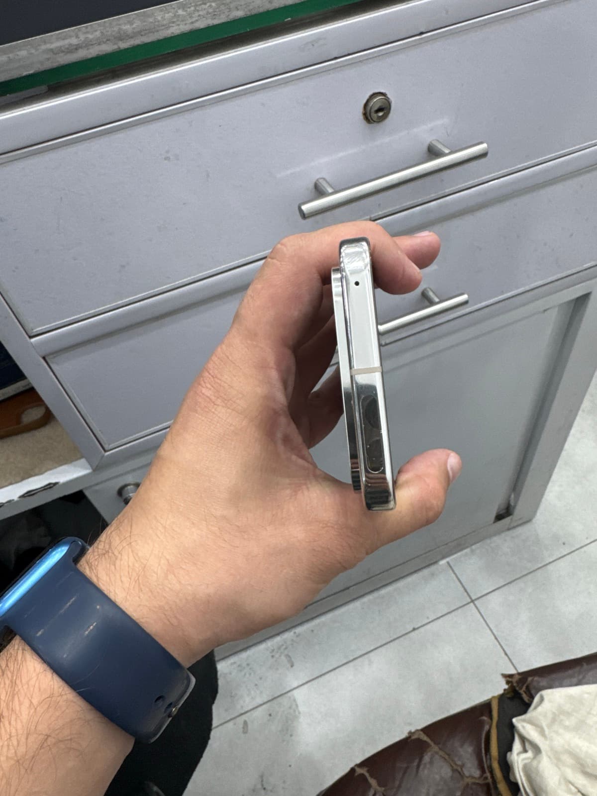 Google Pixel 9 Pro XL 16GB / 256GB in Porcelain — photo 4