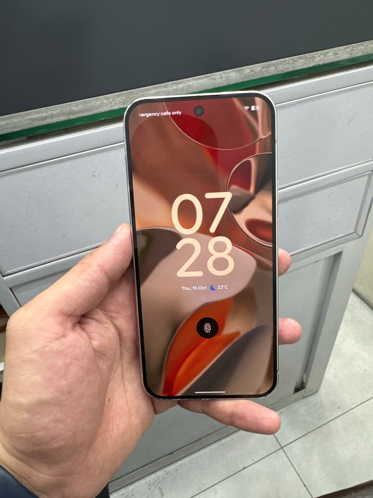 Google Pixel 9 Pro XL 16GB / 256GB in Porcelain — photo 5