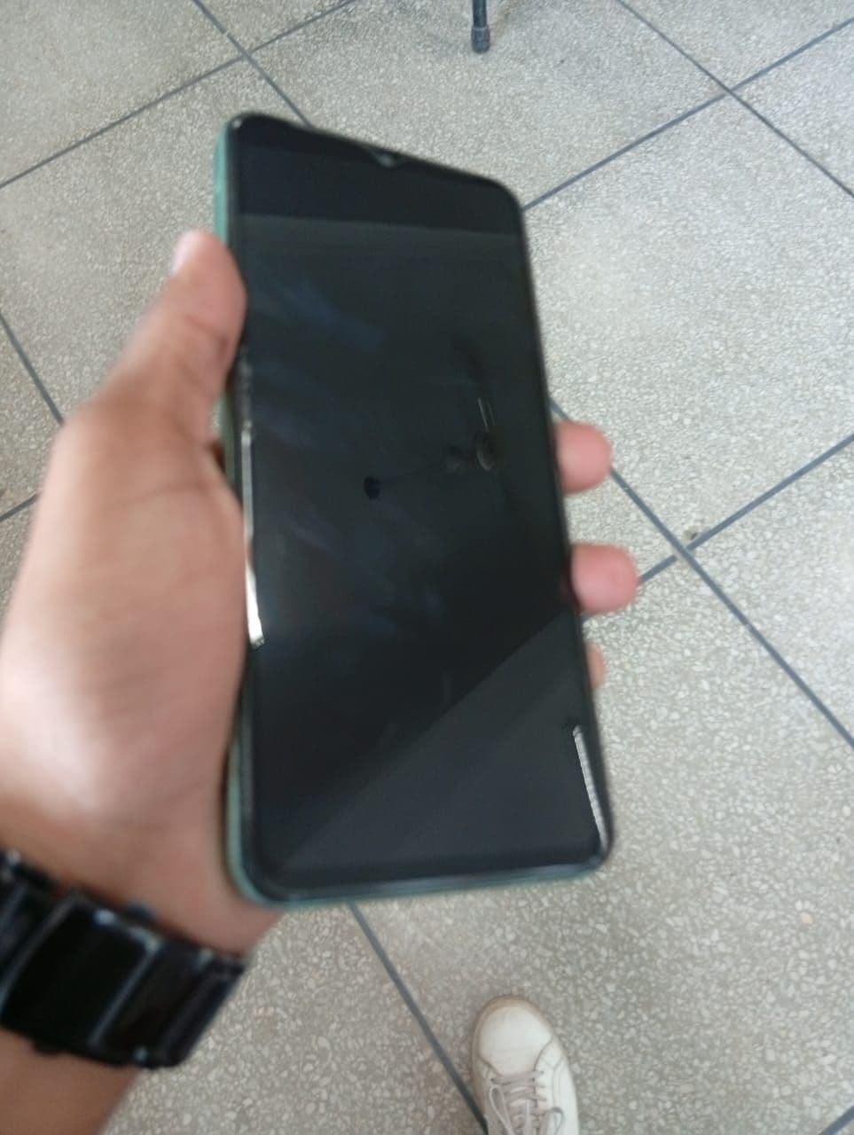 Vivo Y03t 4GB / 64GB in Gem Green — photo 2