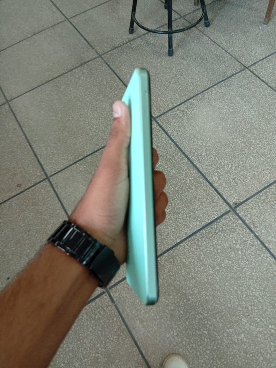 Vivo Y03t 4GB / 64GB in Gem Green — photo 5