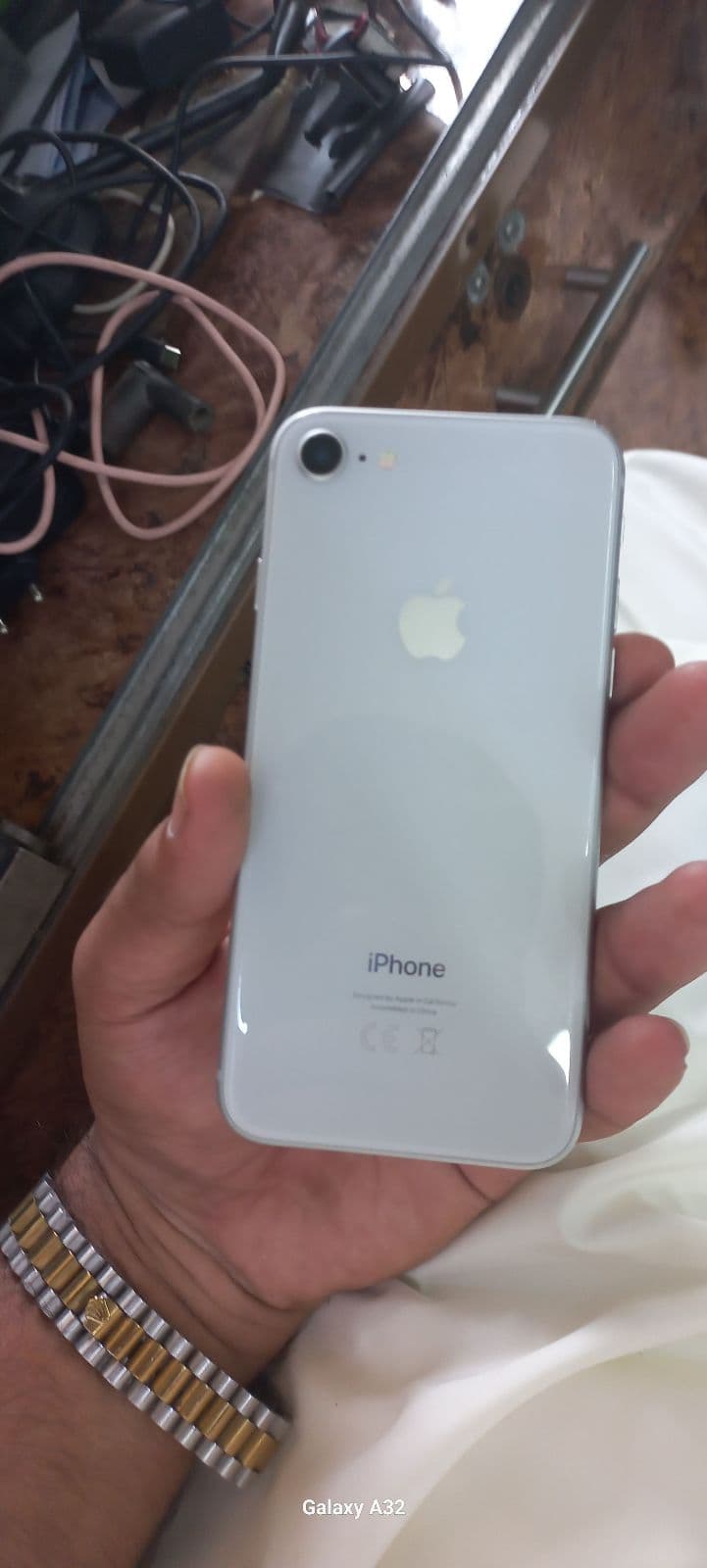 Apple iPhone 8 64GB in Silver — photo 2