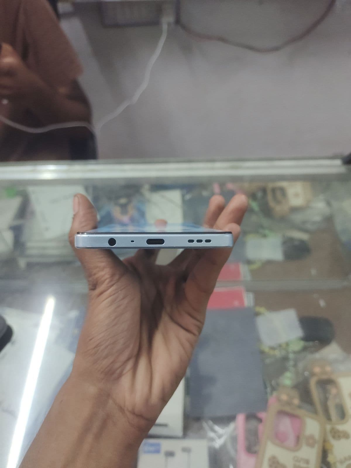 Oppo A3x 4GB / 64GB in Ocean Blue — photo 3