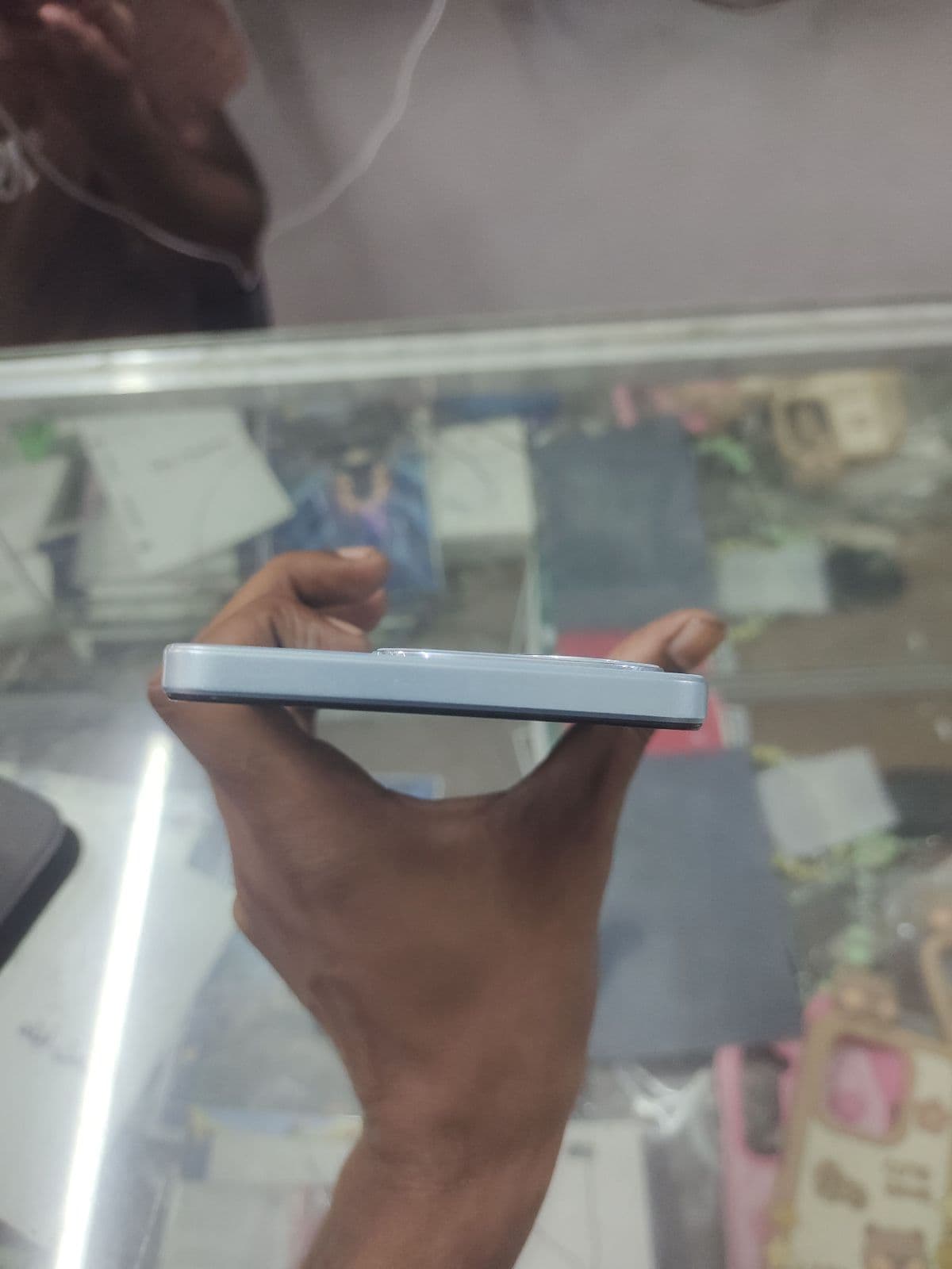 Oppo A3x 4GB / 64GB in Ocean Blue — photo 5