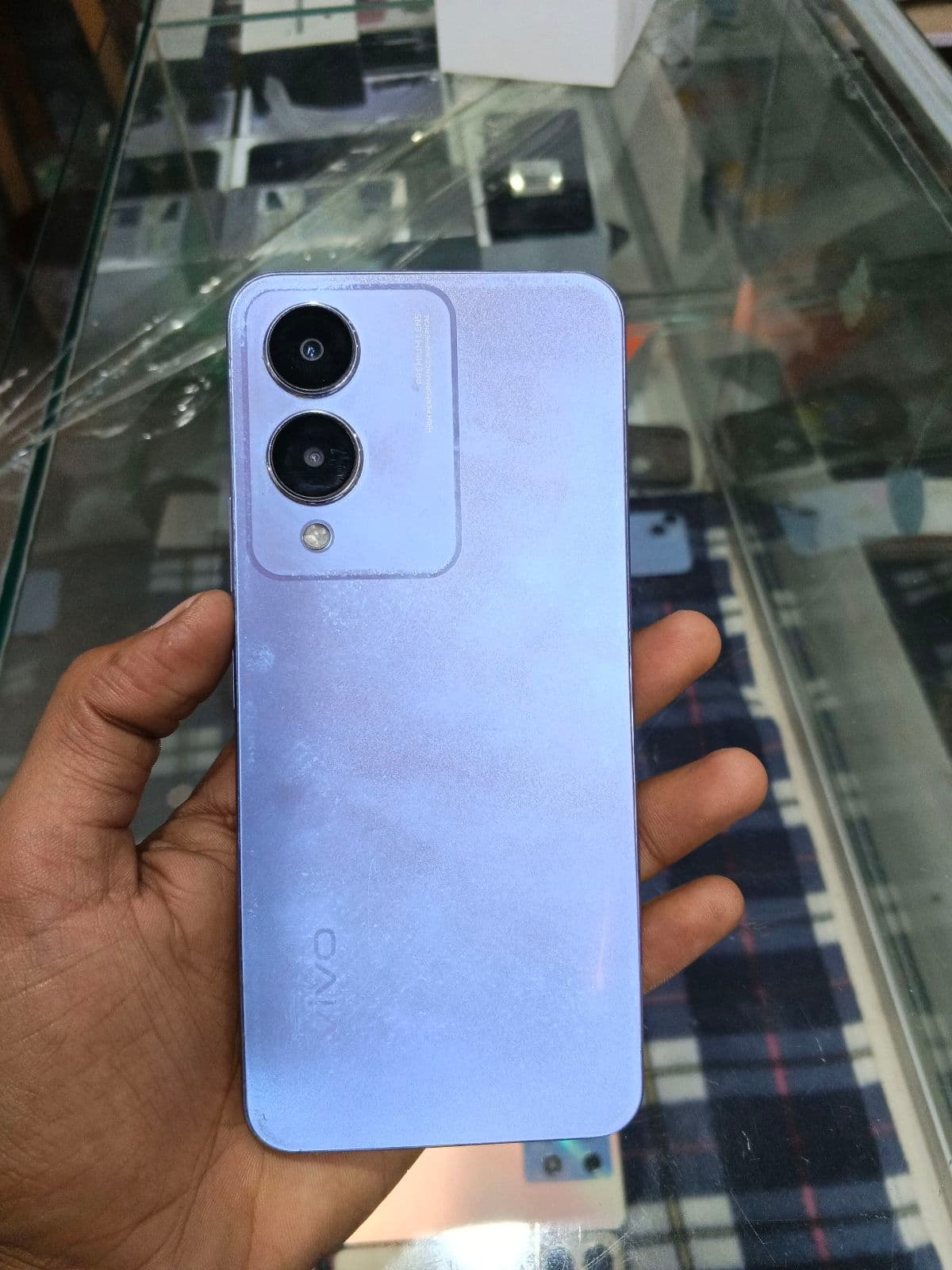 Vivo Y17s 4GB / 128GB in Glitter Purple — photo 1
