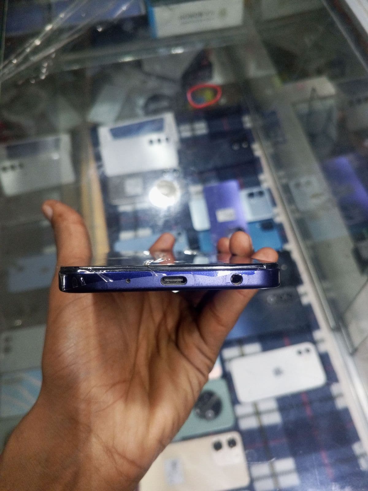 Vivo Y05 4GB / 64GB in Haze Blue — photo 3