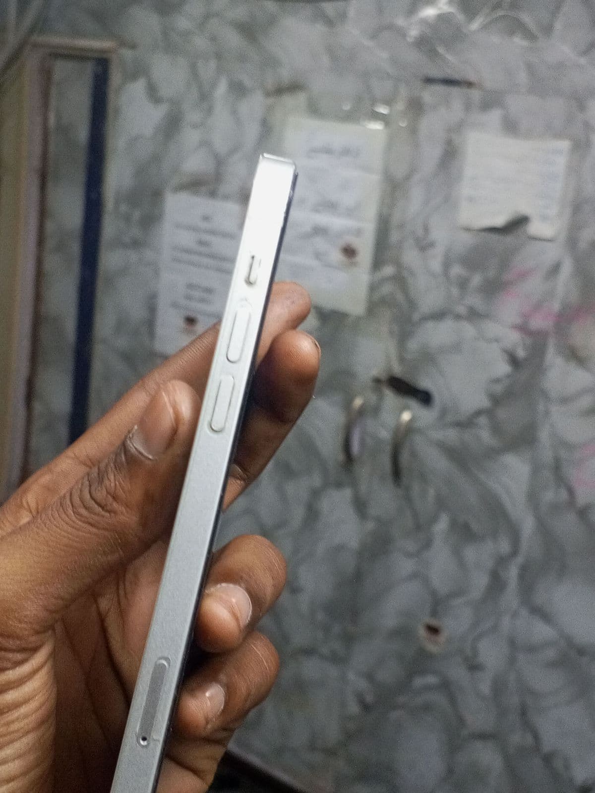 Apple iPhone 12 128GB in White — photo 4