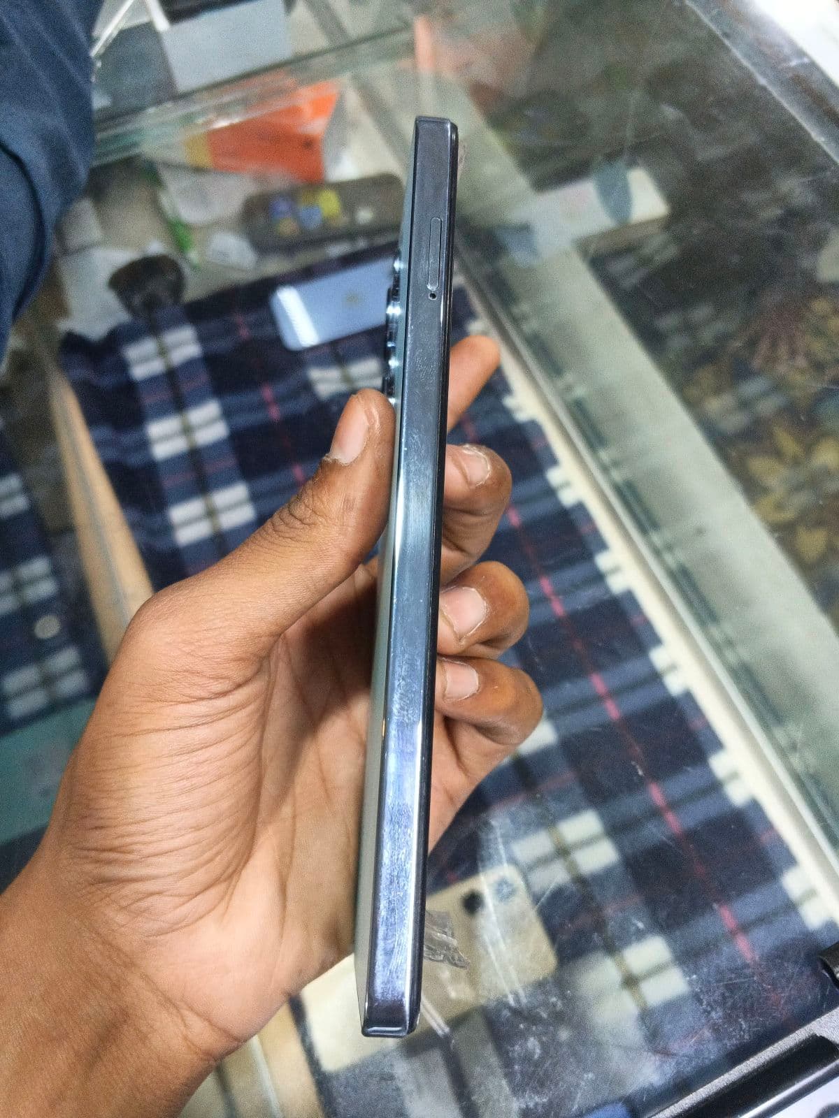 Infinix Note 30 8GB / 256GB in Interstellar Blue — photo 4