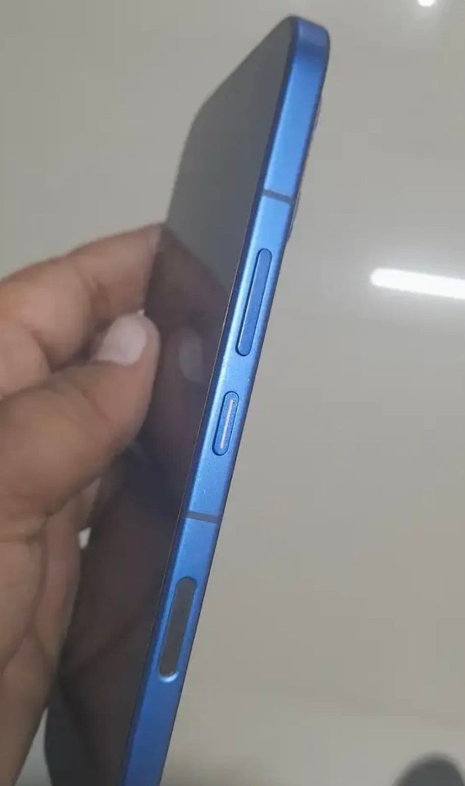 Infinix Note 60 Pro 8GB / 256GB in Deep Ocean Blue — photo 3