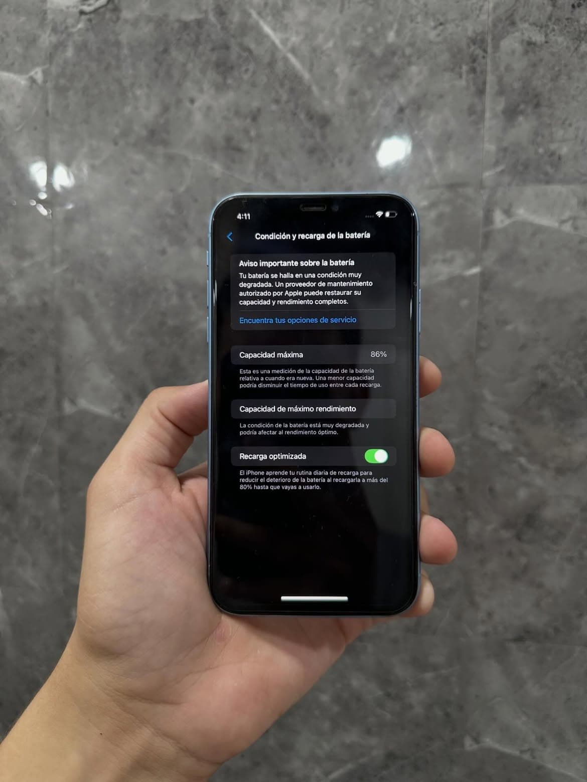 Apple iPhone XR 64GB in Black — photo 3
