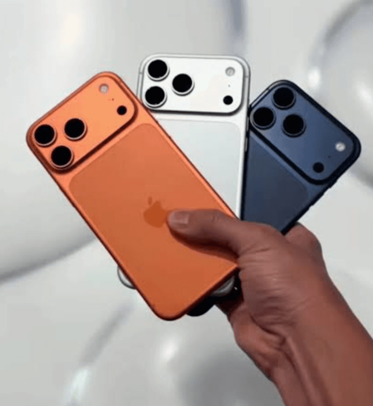 Apple iPhone XR 64GB in Yellow — photo 2