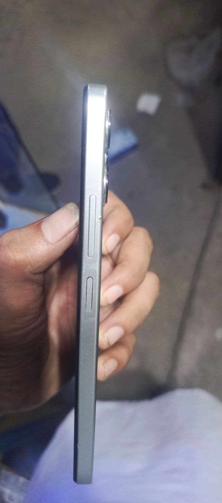 Xiaomi Redmi 12 4GB / 128GB in Moonstone Silver — photo 4