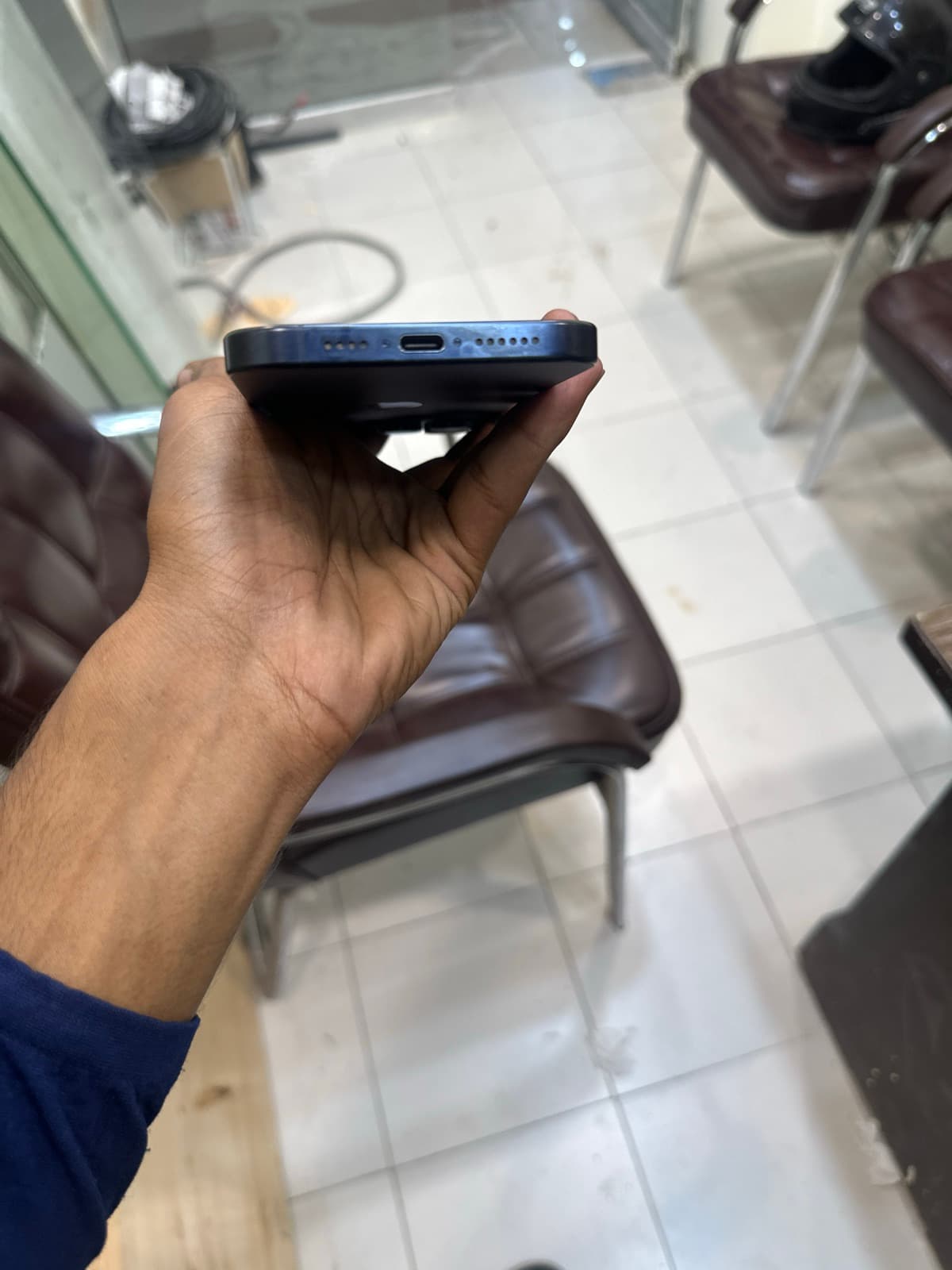 Apple iPhone 15 Pro Max 512GB in Blue Titanium — photo 3