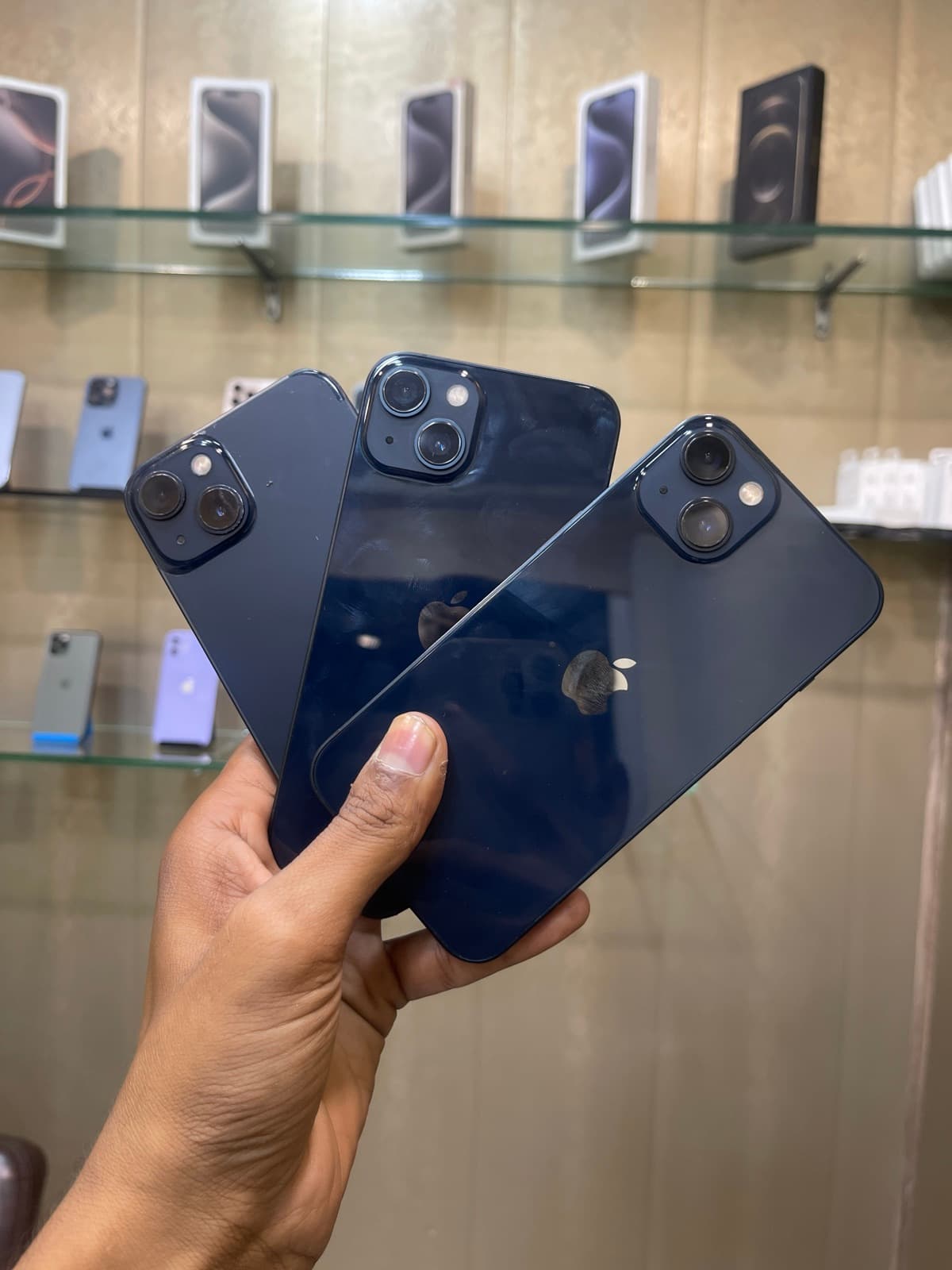 iPhone 13 · 128GB