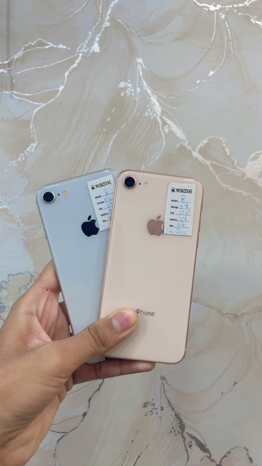 Apple iPhone 8 64GB in Gold — photo 2