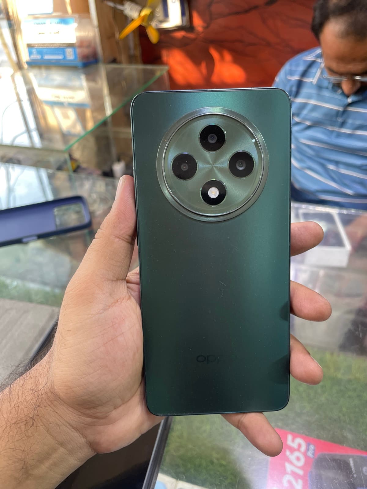 Oppo Reno 12 F 4G · 8GB / 256GB