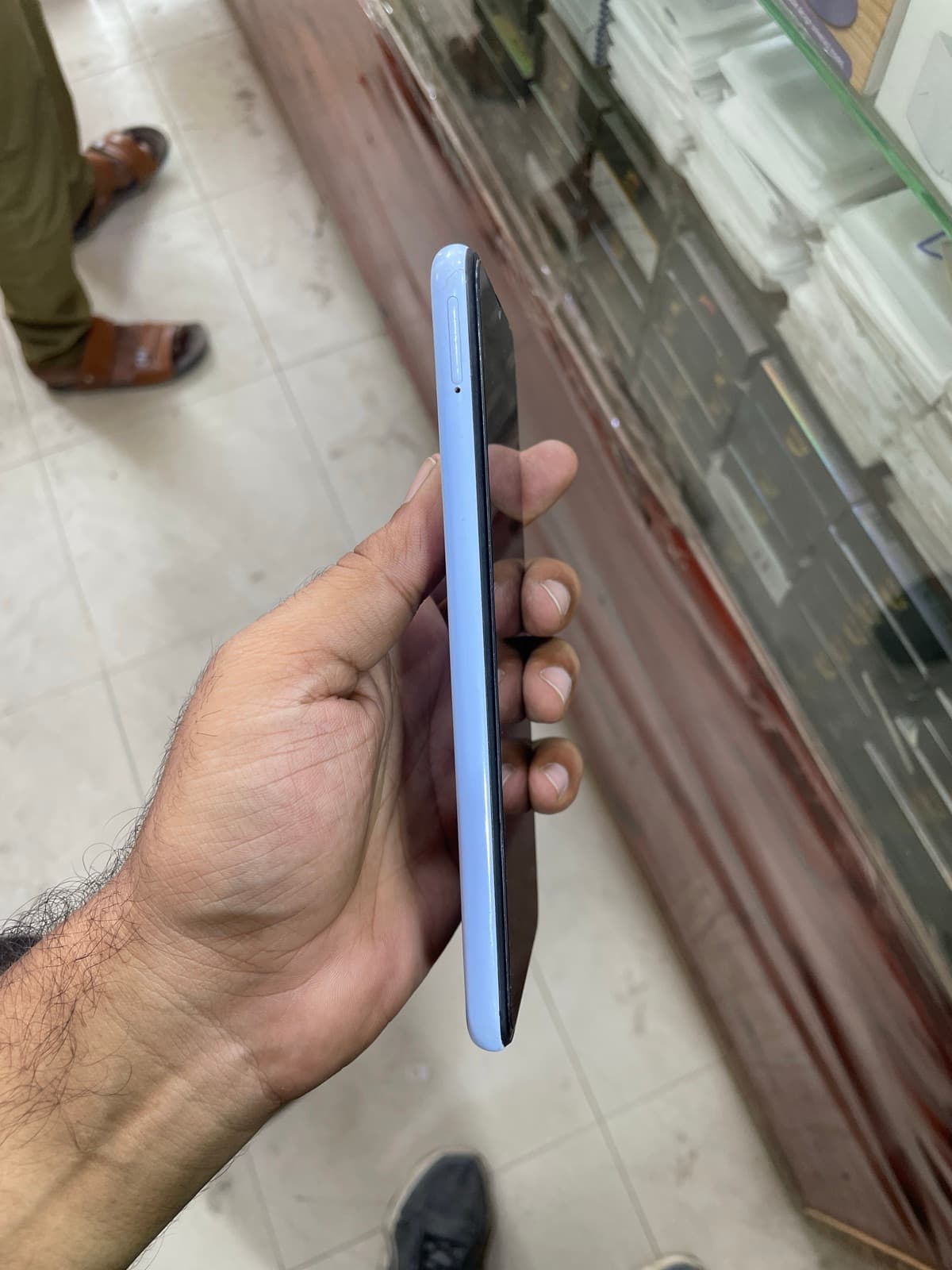 Samsung Galaxy A13 4GB / 128GB in Blue — photo 3