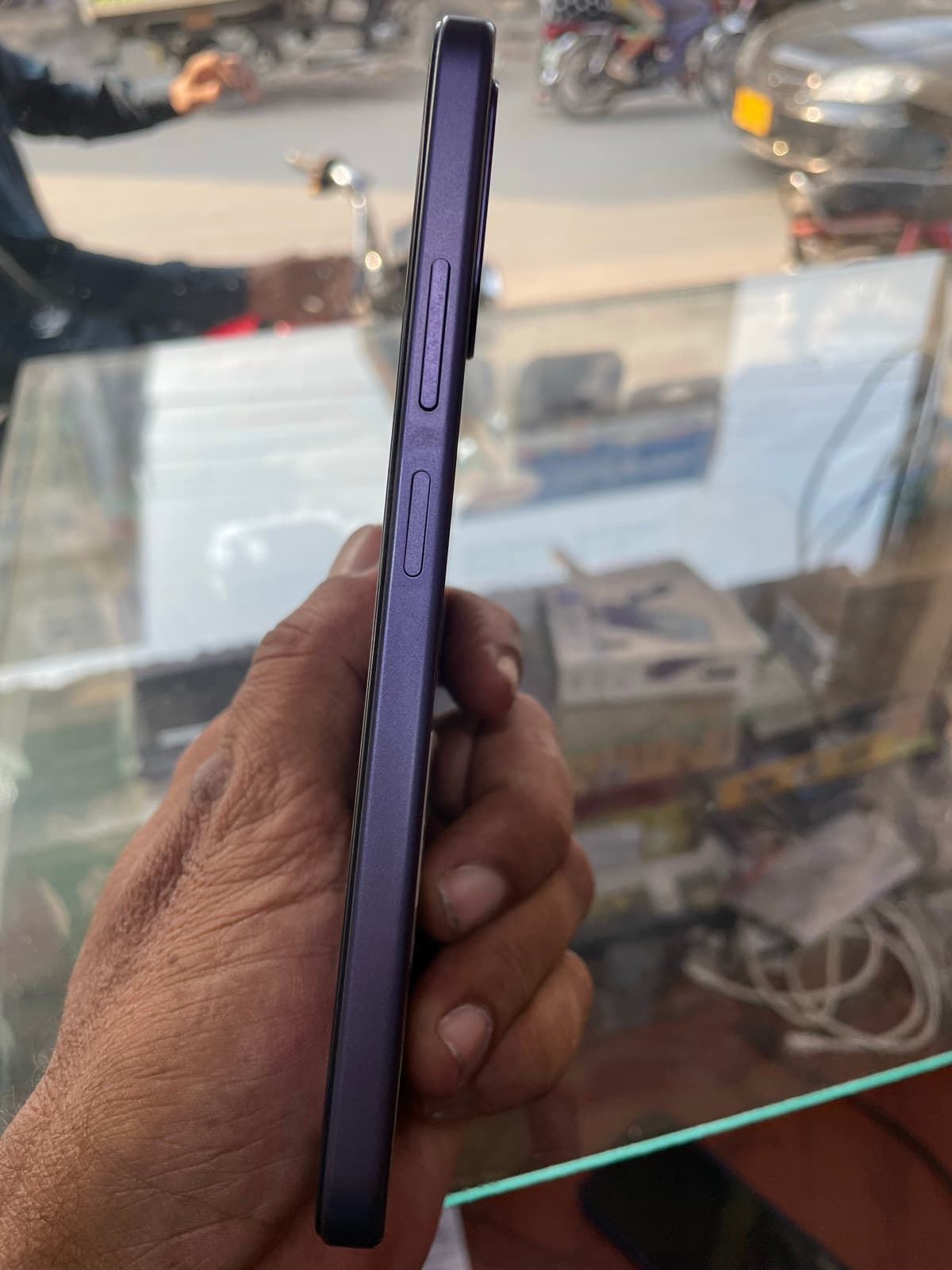 Oppo A6x 4GB / 64GB in Plum Purple — photo 3