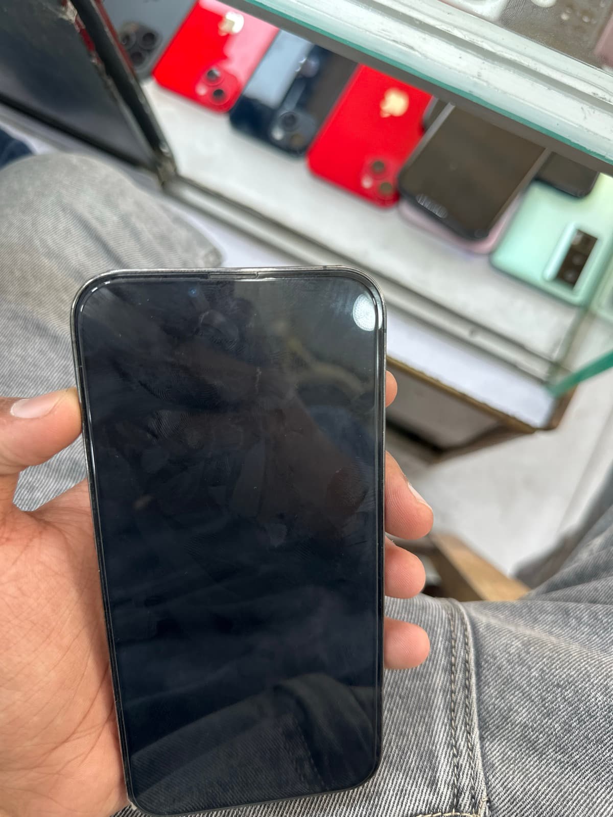 Apple iPhone 13 Pro Max 128GB in Graphite — photo 4