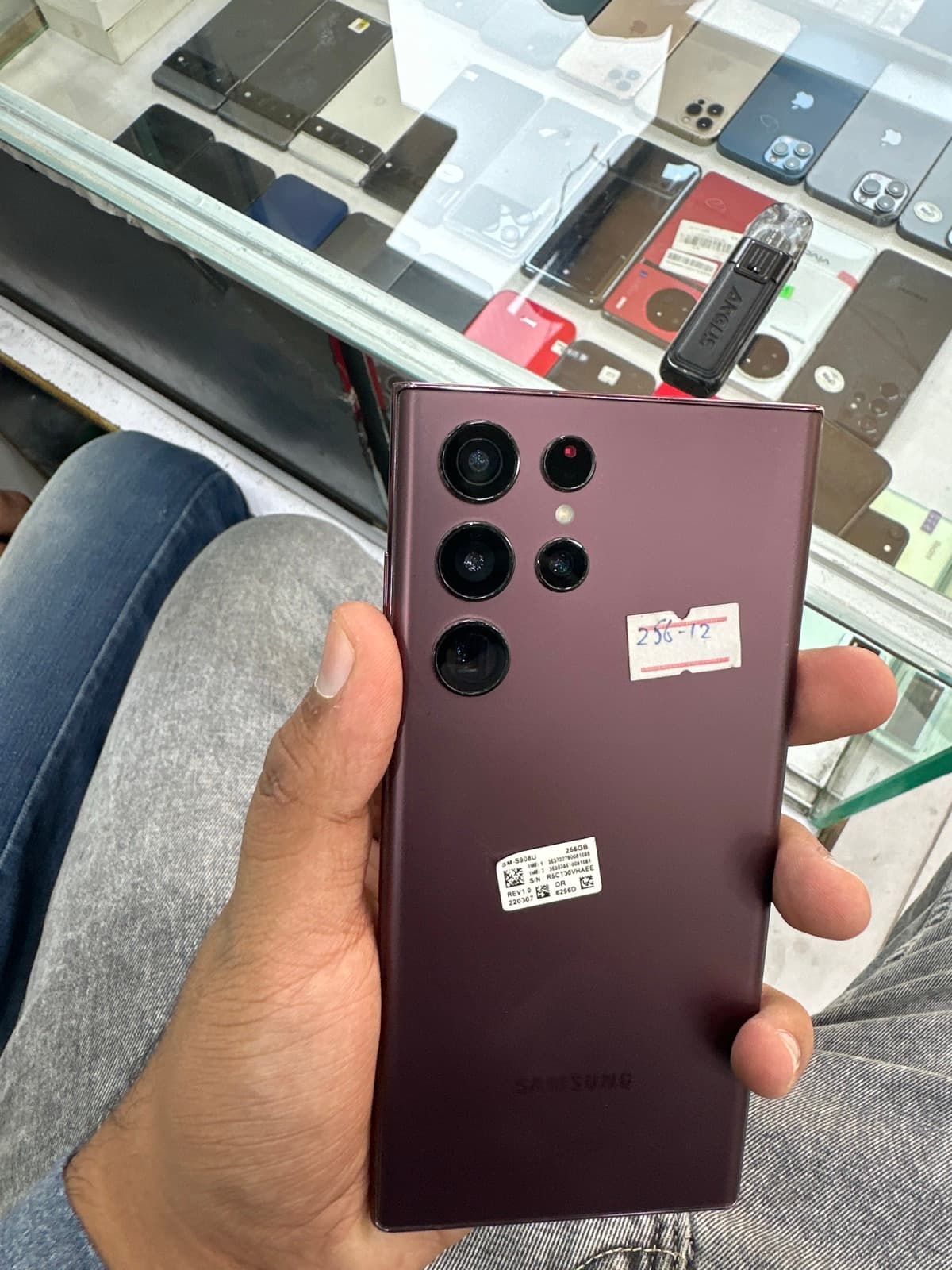 Samsung Galaxy S22 Ultra 12GB / 256GB in Burgundy — photo 5
