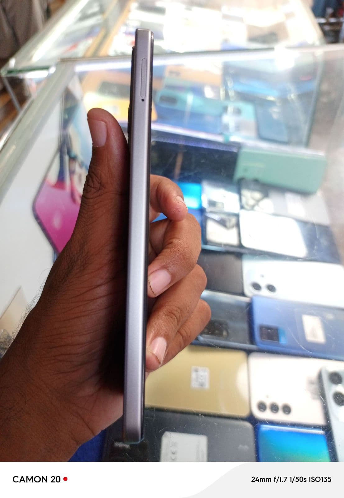 Tecno Spark 40 6GB / 128GB in Titanium Grey — photo 2