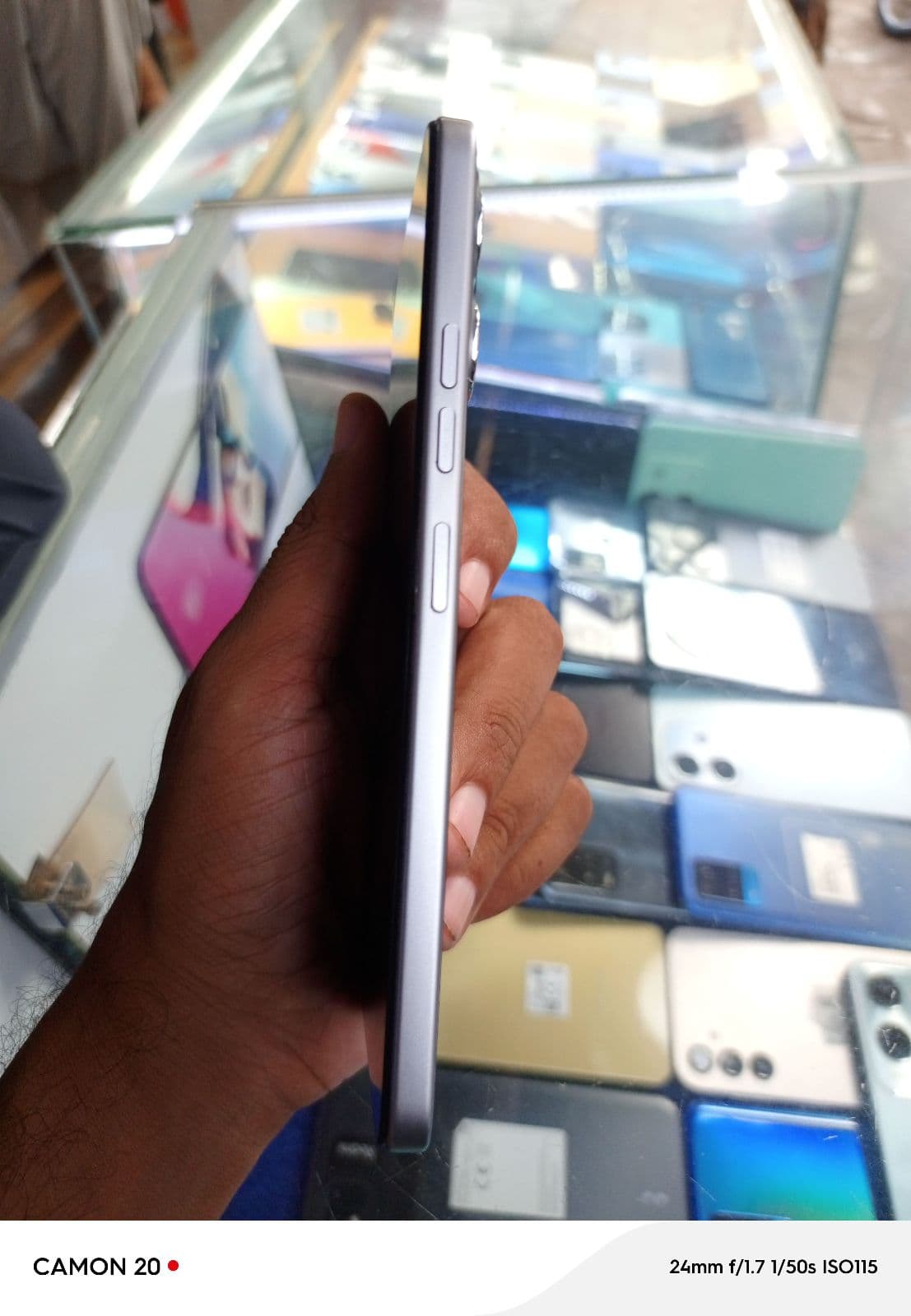 Tecno Spark 40 6GB / 128GB in Titanium Grey — photo 4