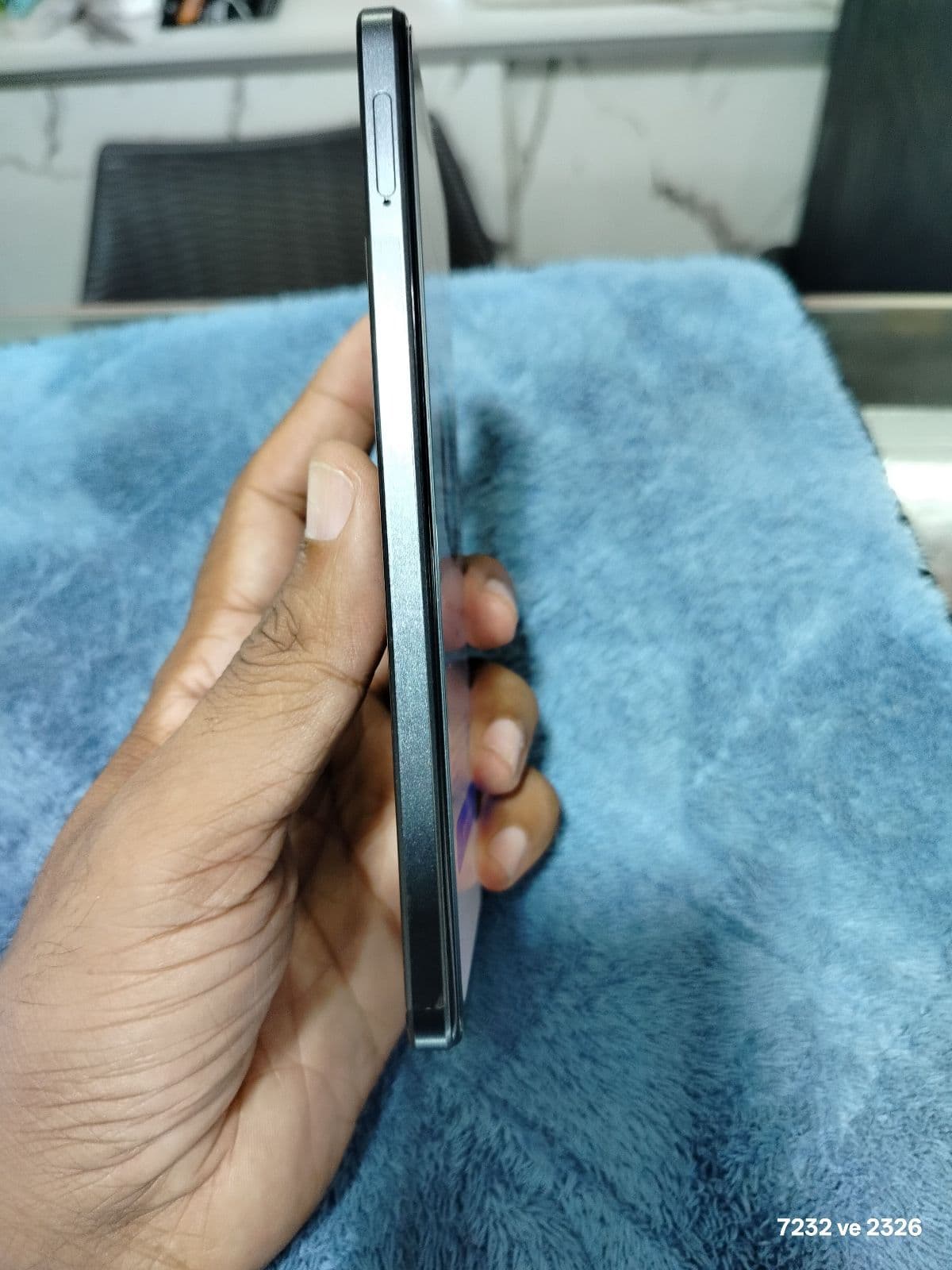 Oppo A3 6GB / 256GB in Sparkle Black — photo 4