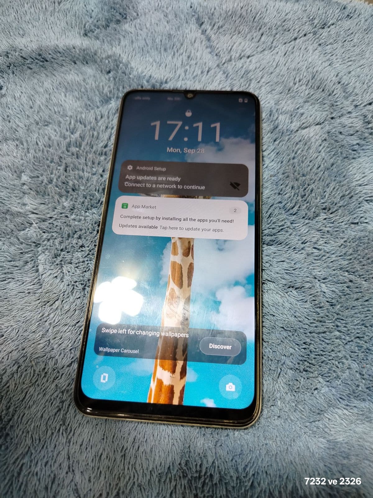 Realme C53 6GB / 128GB in Champion Gold — photo 2