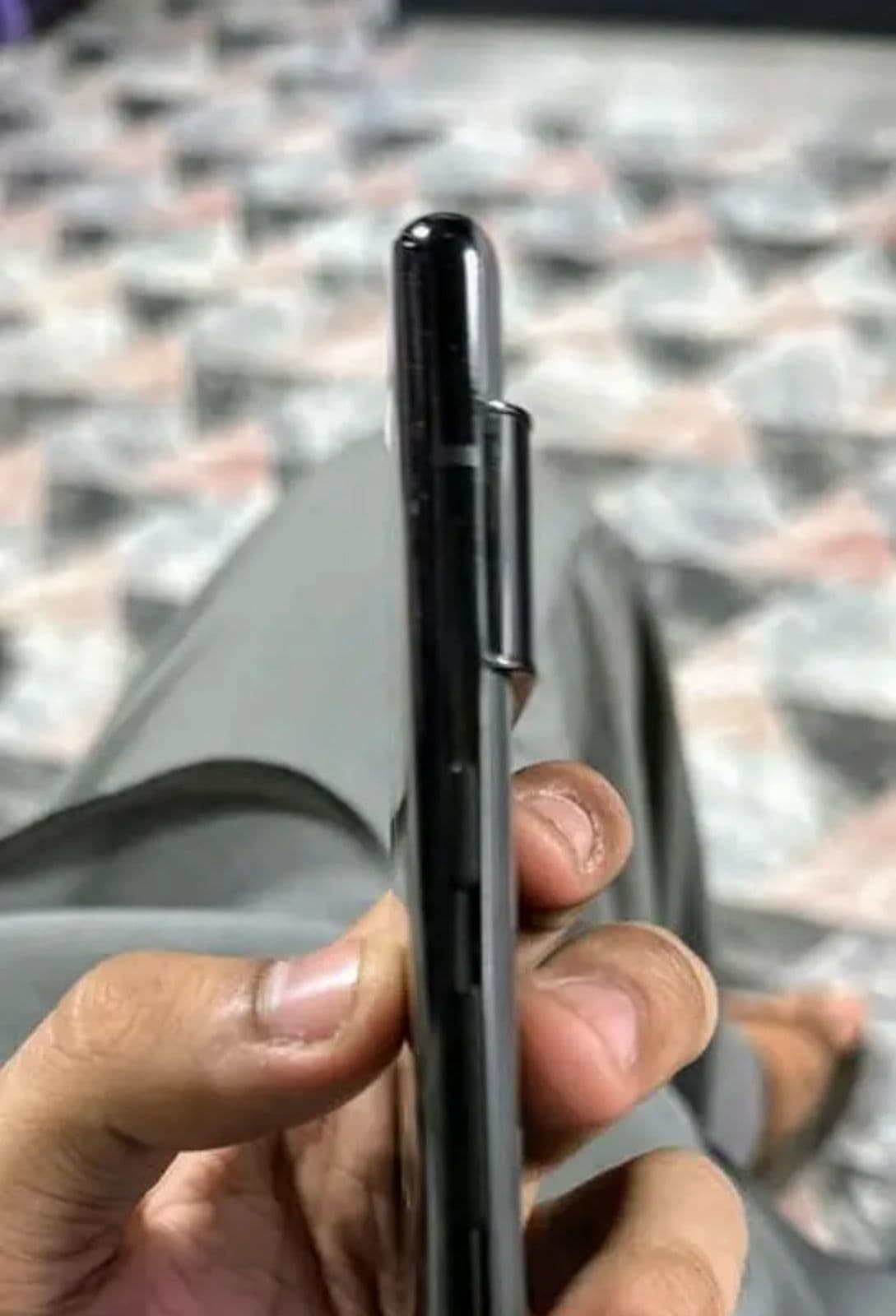 Google Pixel 6 Pro 12GB / 128GB in Stormy Black — photo 2