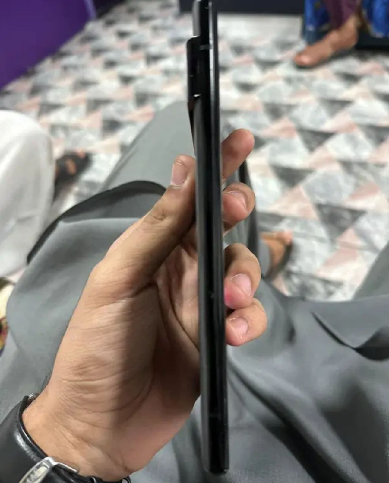 Google Pixel 6 Pro 12GB / 128GB in Stormy Black — photo 3