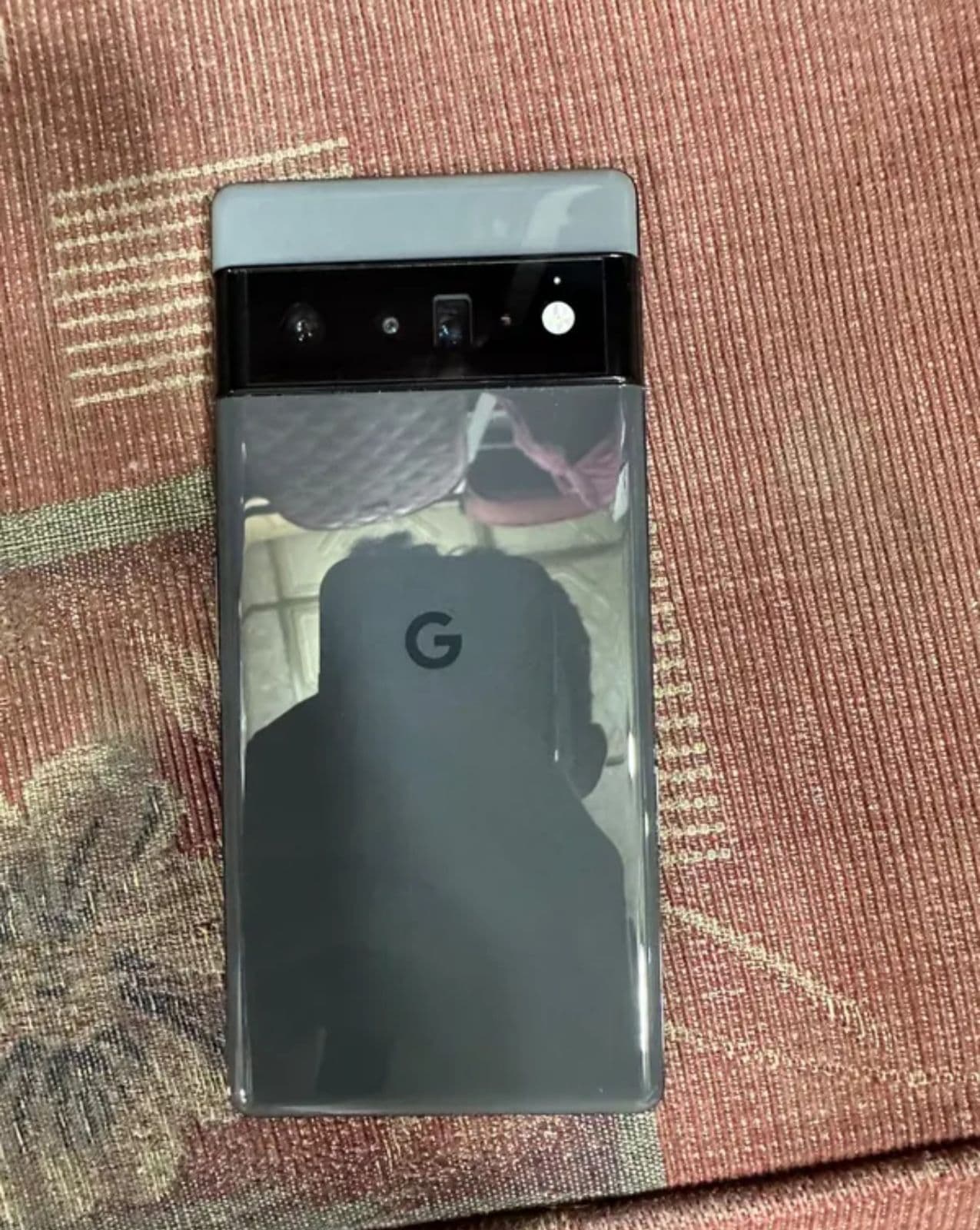 Google Pixel 6 Pro 12GB / 128GB in Stormy Black — photo 5