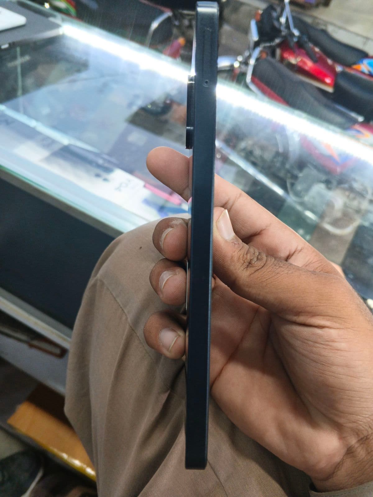 Samsung Galaxy A07 4GB / 128GB in Black — photo 3