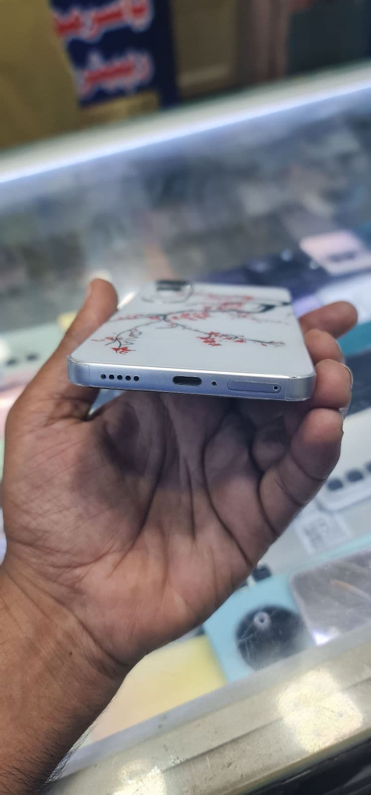 Vivo Y400 4G 8GB / 256GB in Pearl White — photo 3