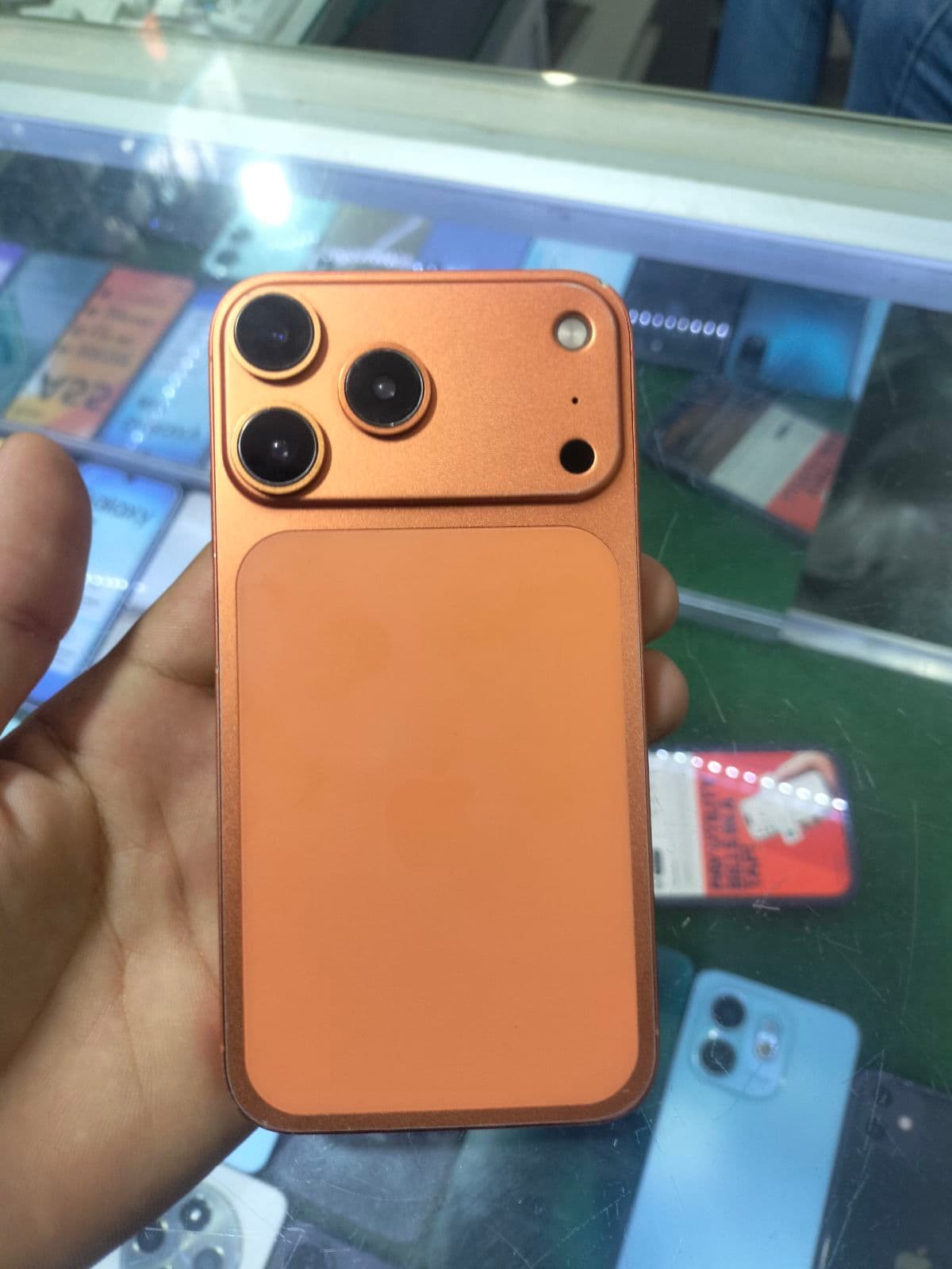 iPhone XR · 64GB