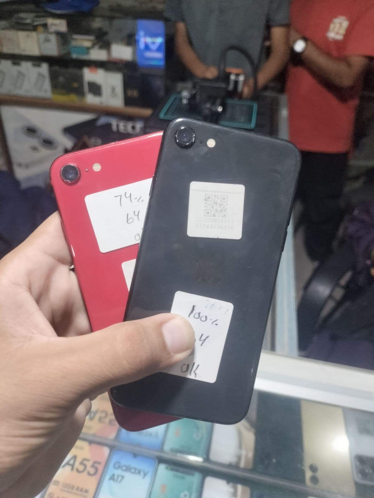 iPhone SE (2020) · 64GB