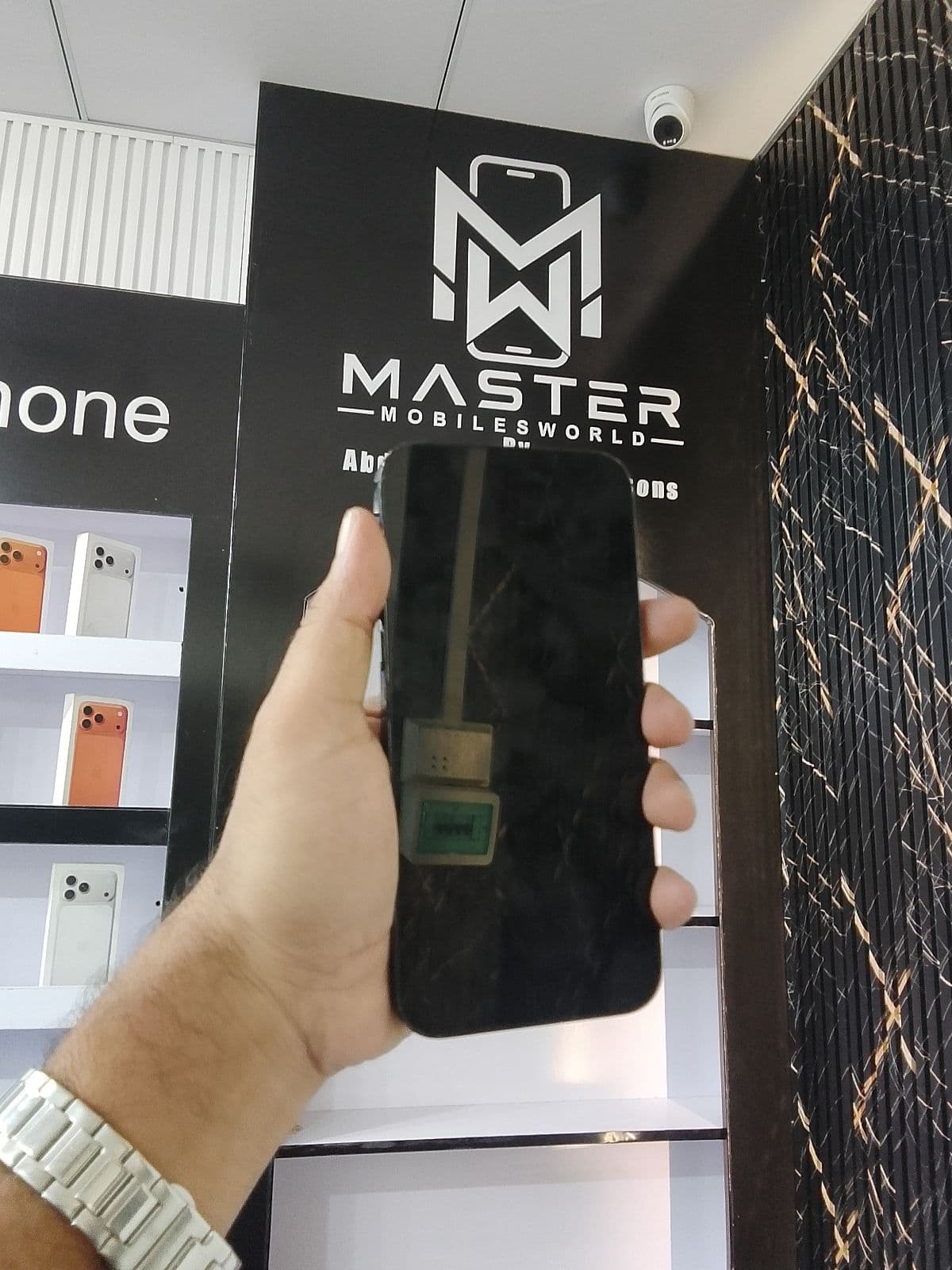 Apple iPhone 14 Pro Max 256GB in Space Black — photo 4