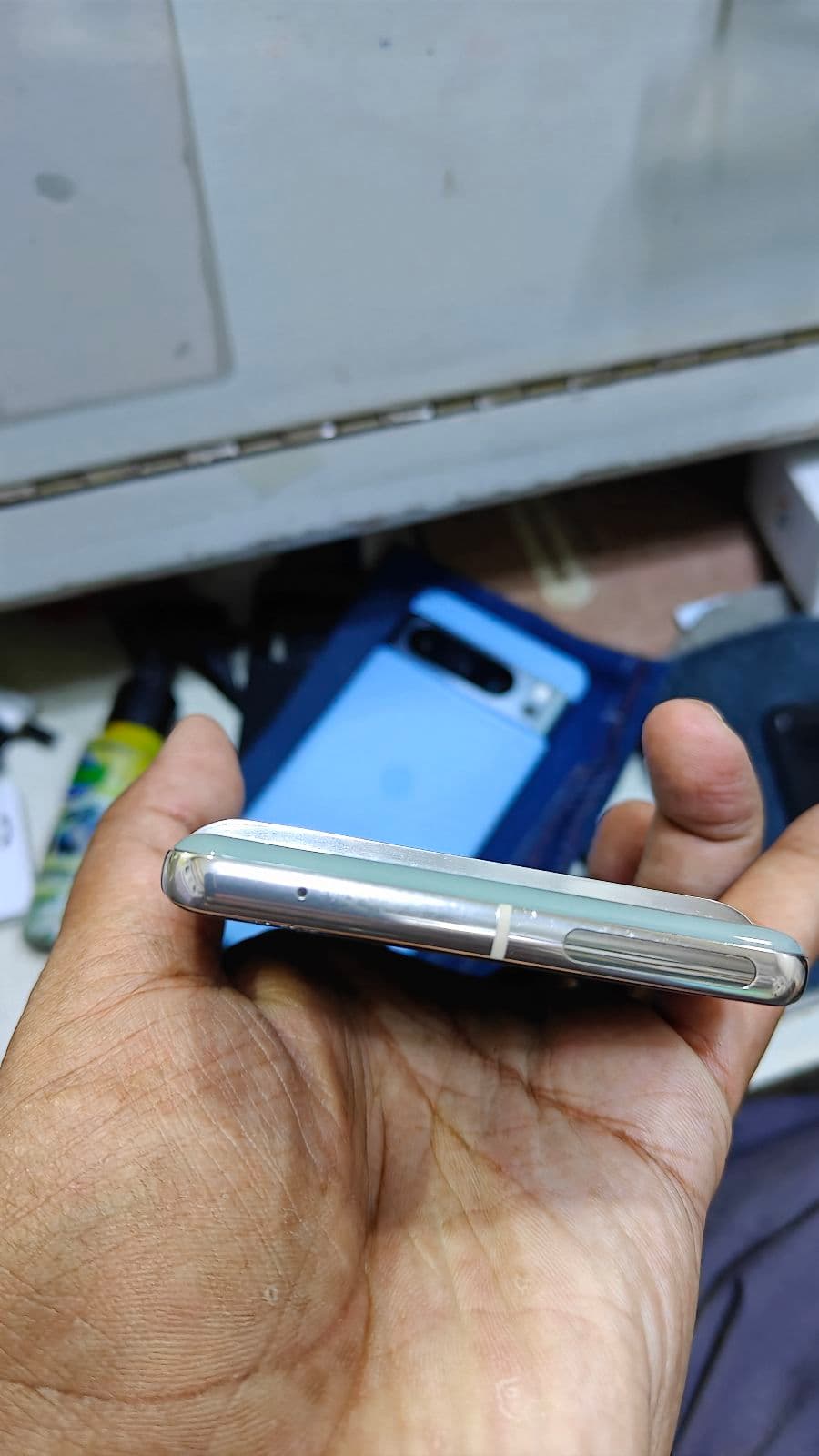 Google Pixel 7 Pro 12GB / 128GB in Hazel — photo 4