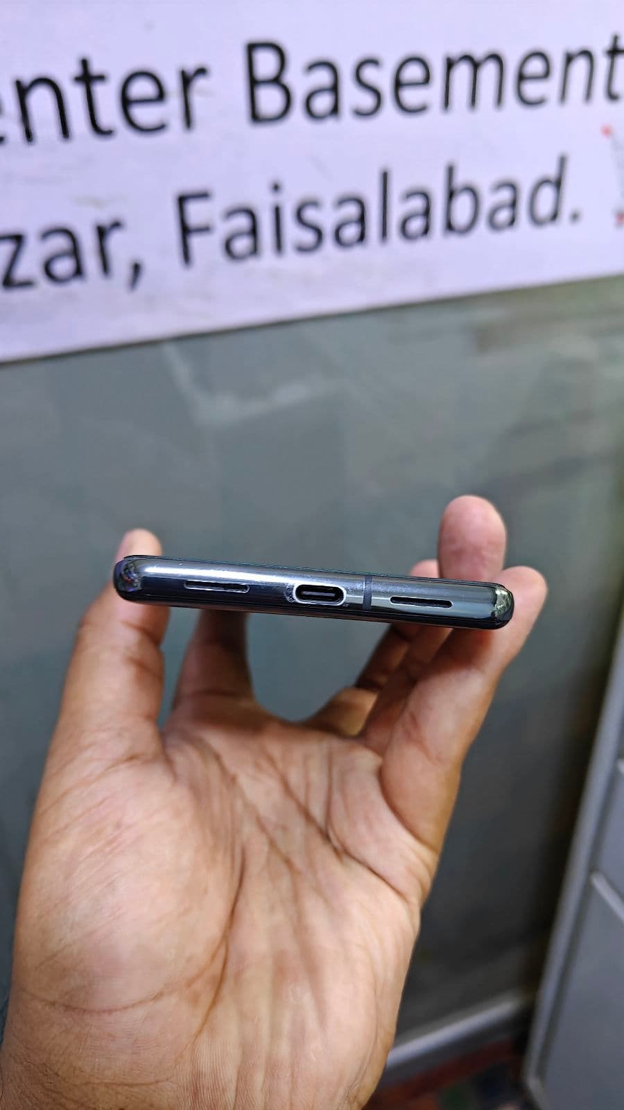 Google Pixel 7 Pro 12GB / 128GB in Obsidian — photo 3