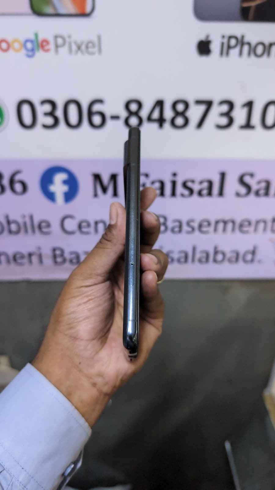 Google Pixel 8 Pro 12GB / 128GB in Obsidian — photo 3