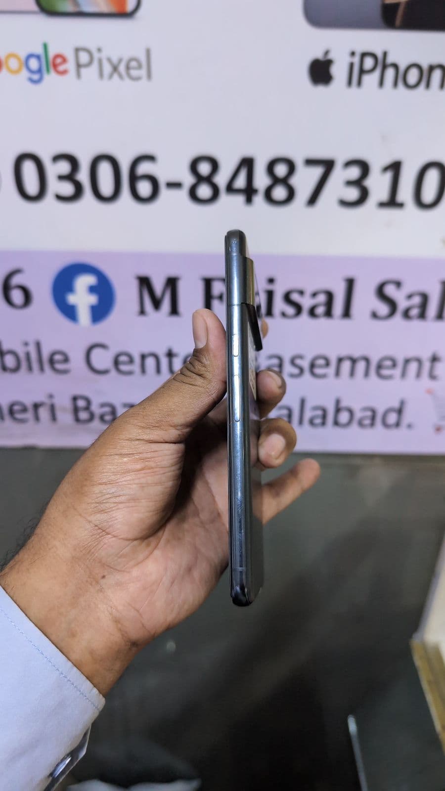 Google Pixel 8 Pro 12GB / 128GB in Obsidian — photo 4
