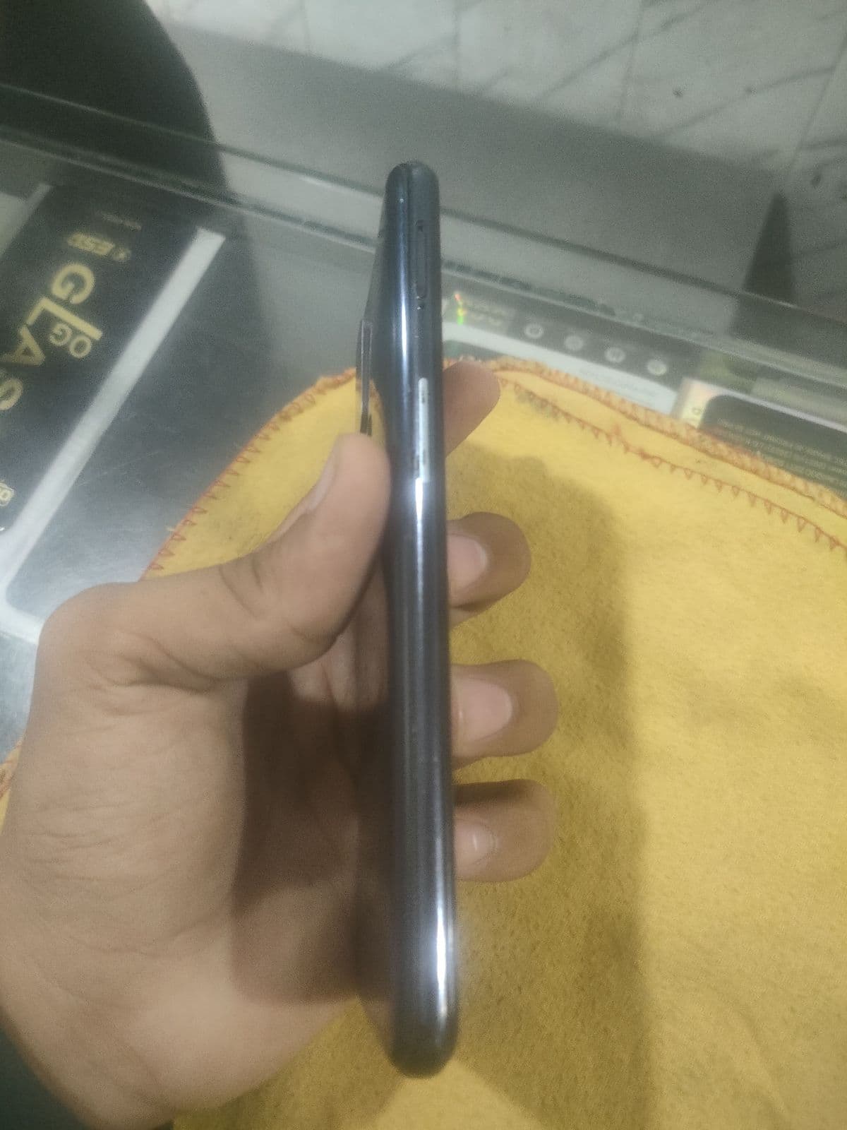 OnePlus Nord N10 5G 6GB / 128GB in Midnight Ice — photo 3