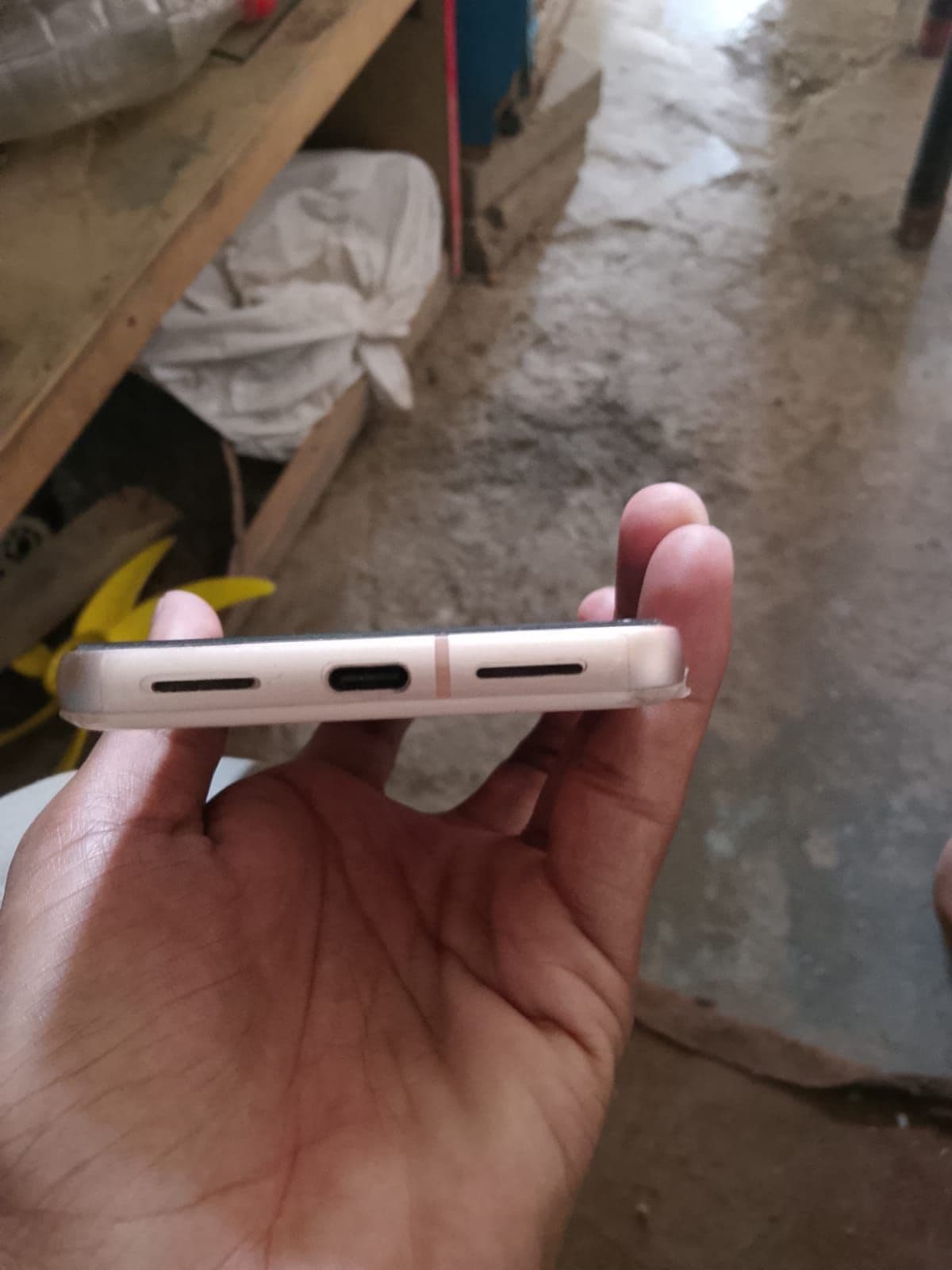 Google Pixel 8 8GB / 128GB in Rose — photo 5