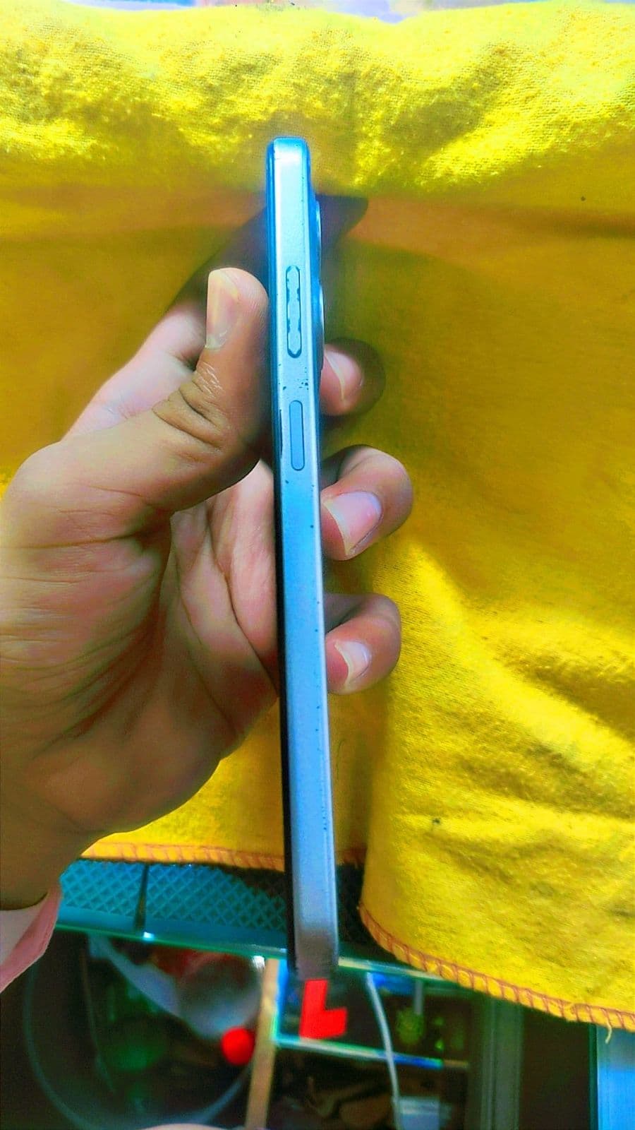 Infinix Smart 9 HD 4GB / 64GB in Neo Titanium — photo 3